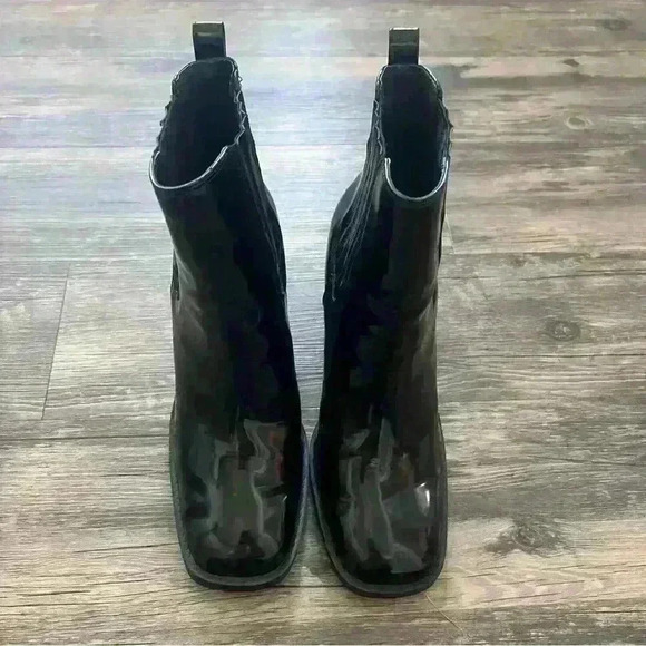 Steve Madden Black Patent Leather Chelsea Boot - Picture 9 of 11